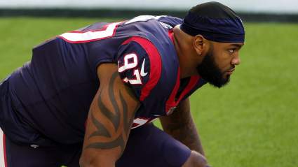 Bears Lock in New Deals With Ex-Texans DT, Young CB: Report