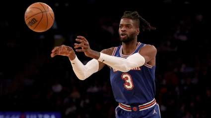 Former Knicks Center Heading Back to New York on 10-Day Contract: Report