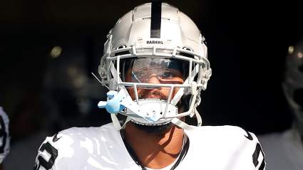 Raiders Sign Veteran RB & Young Lineman Ahead of Free Agency