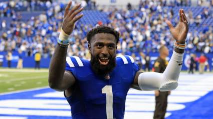 Giants Reveal Jersey Numbers for Darren Waller, New Free Agents