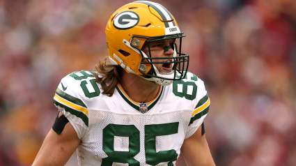 Bears Poach One of Aaron Rodgers’ Top Targets From Packers: Report