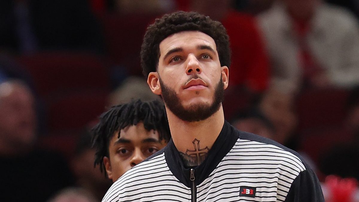 Bulls News: CHI Receives Ominous Update On Lonzo Ball