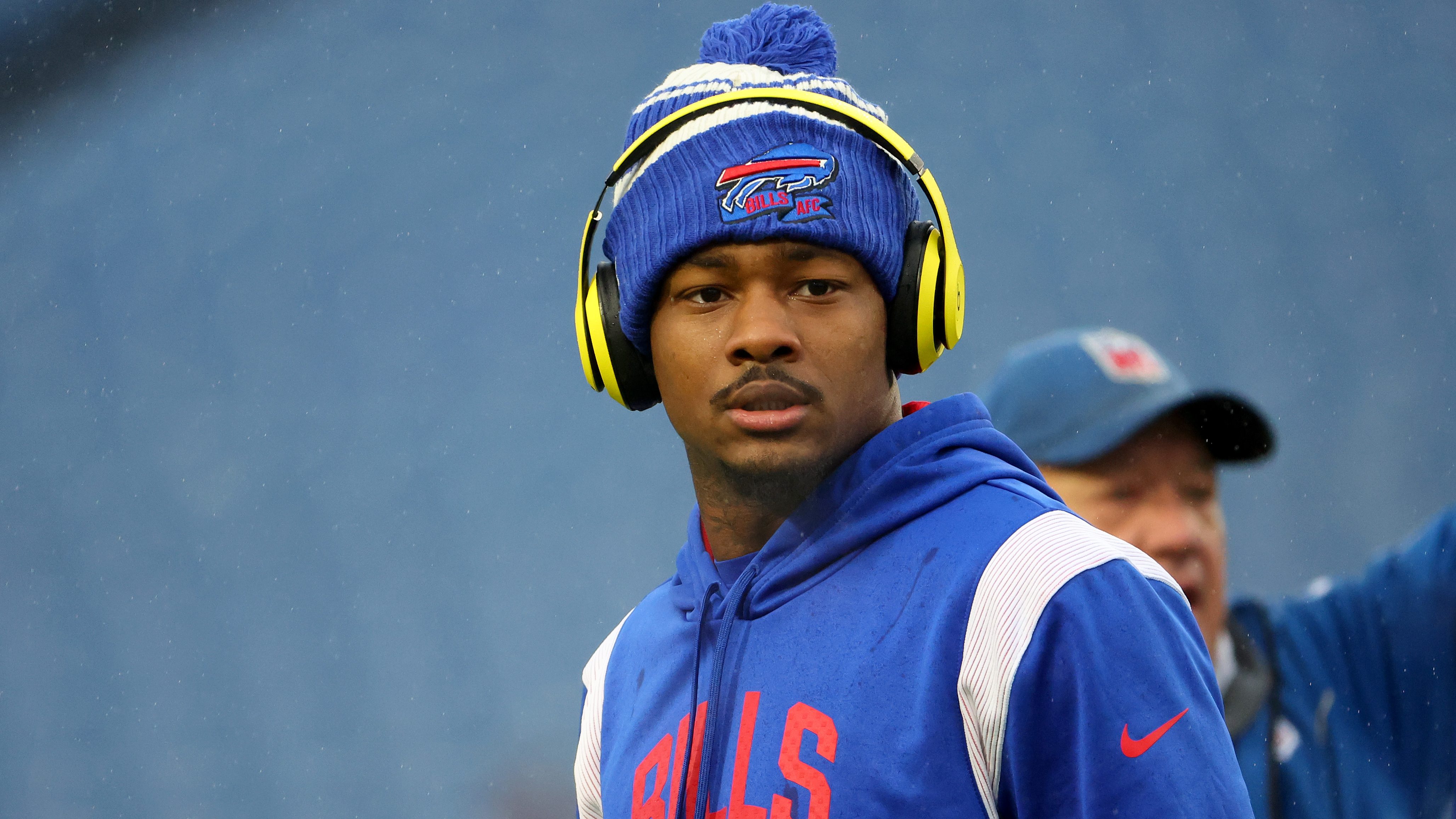 Watch Bills WR Stefon Diggs' make catch, go through table at Pro