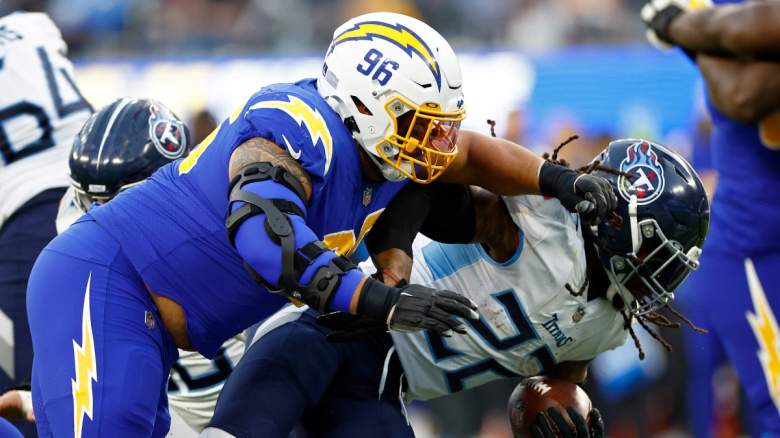 Chargers nose tackle Breiden Fehoko