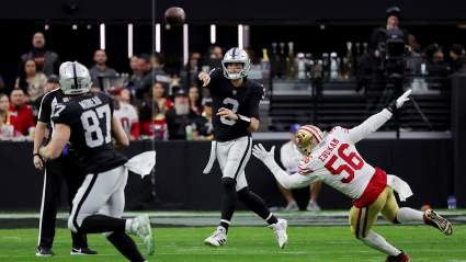 Ex-Raiders QB to Sign $10 Million Contract With Rival Broncos: Report