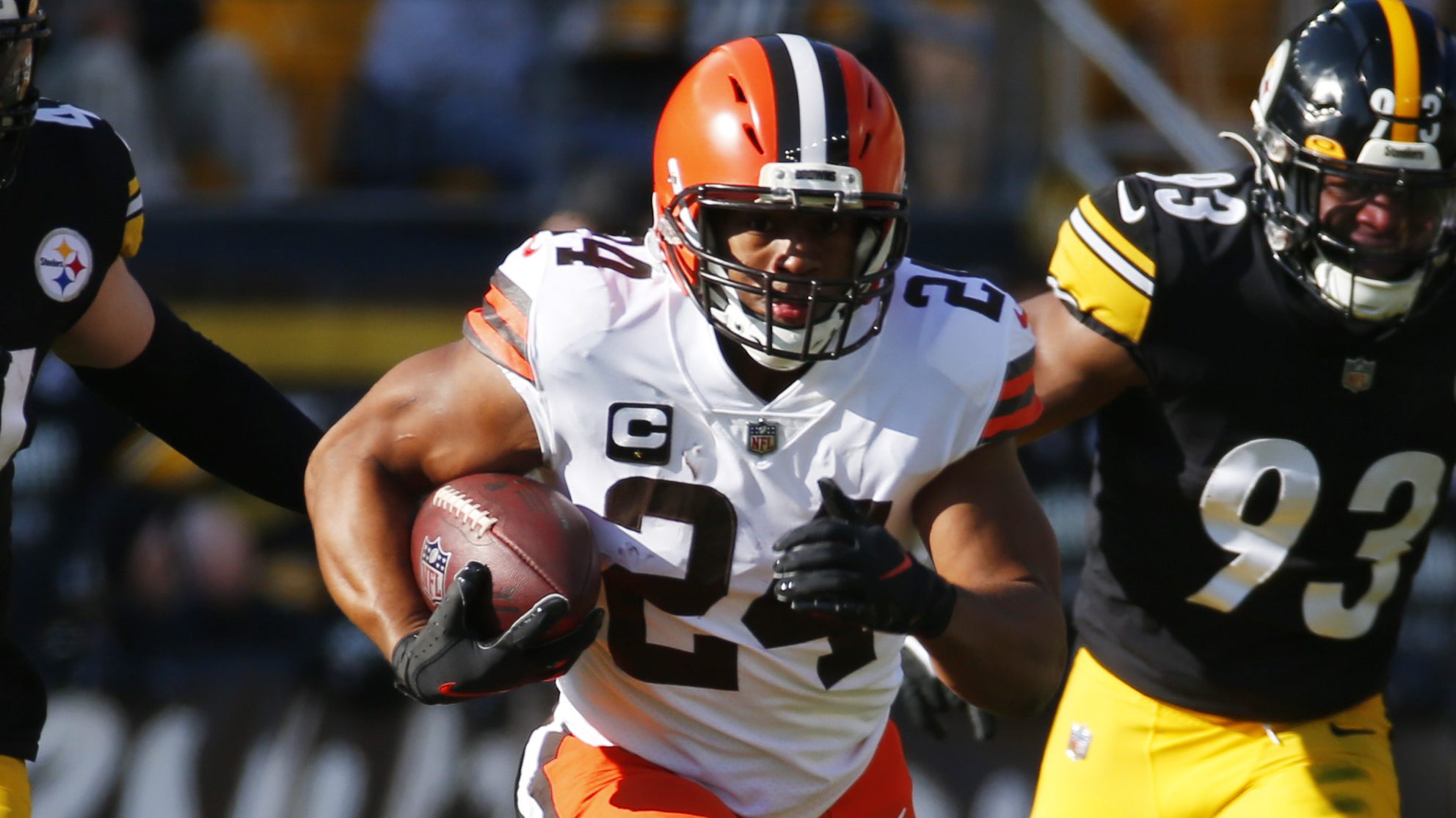 Nick Chubb hits 1,000 rushing yards for the fourth time in his