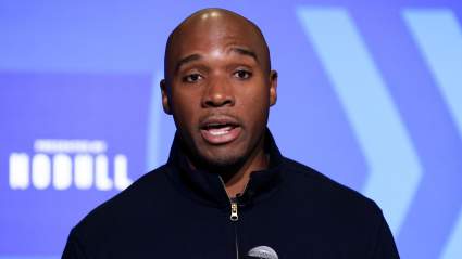 DeMeco Ryans Expected to Add First Big Piece for 49ers-Style Defense