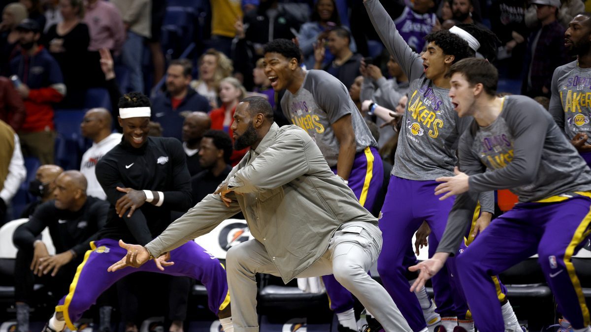 Lebron james clearance on the bench