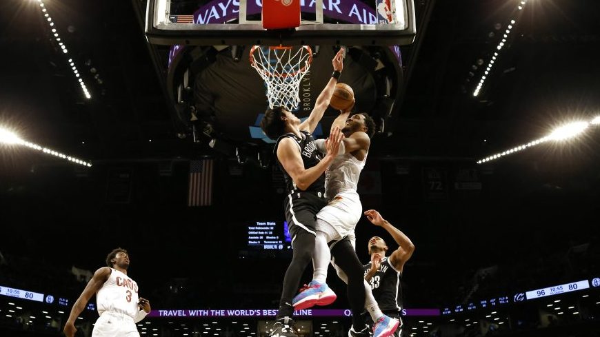 Cleveland Cavaliers: Donovan Mitchell 2022 Dunk - Officially