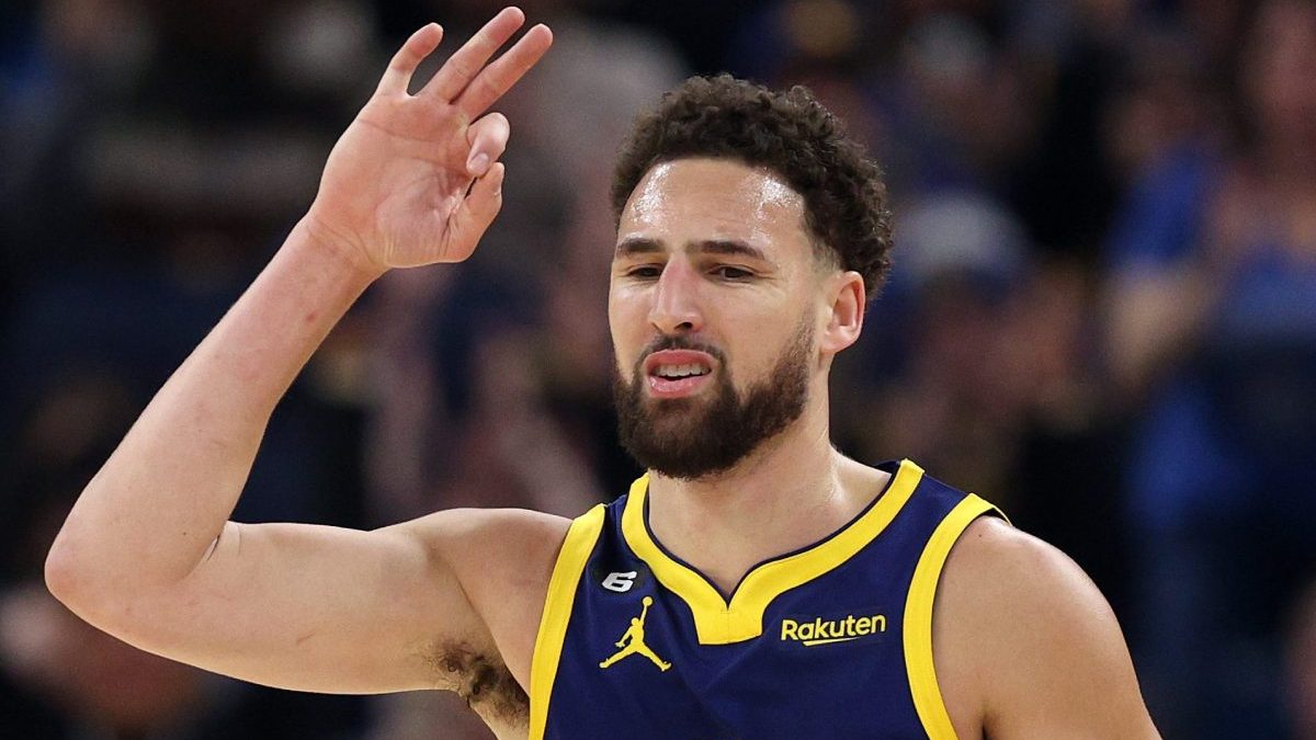 Warriors' Steph Curry Drops Message On Klay Thompson