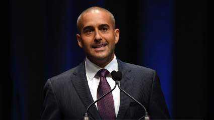 Star Threatens UFC’s Jon Anik: ‘Don’t Want Your Kids to Grow Up Without a Dad’