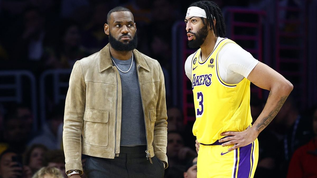 Lakers News LeBron James: Anthony Davis' No. 3 Lakers Jersey Will  Eventually Be Retired
