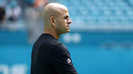 Jets Lose Cult Hero to Division Rival as Exodus Continues: Report