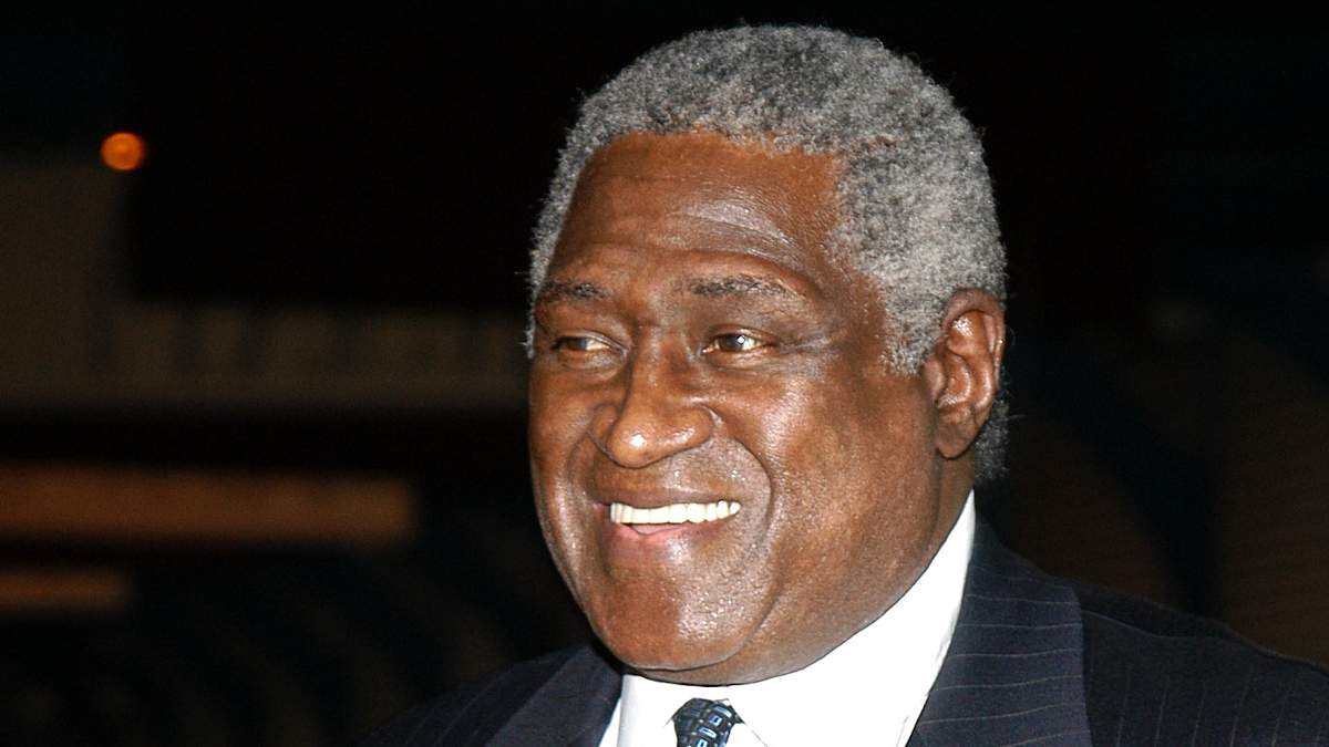 Adam Silver Speaks Out on Death of Knicks' Willis Reed