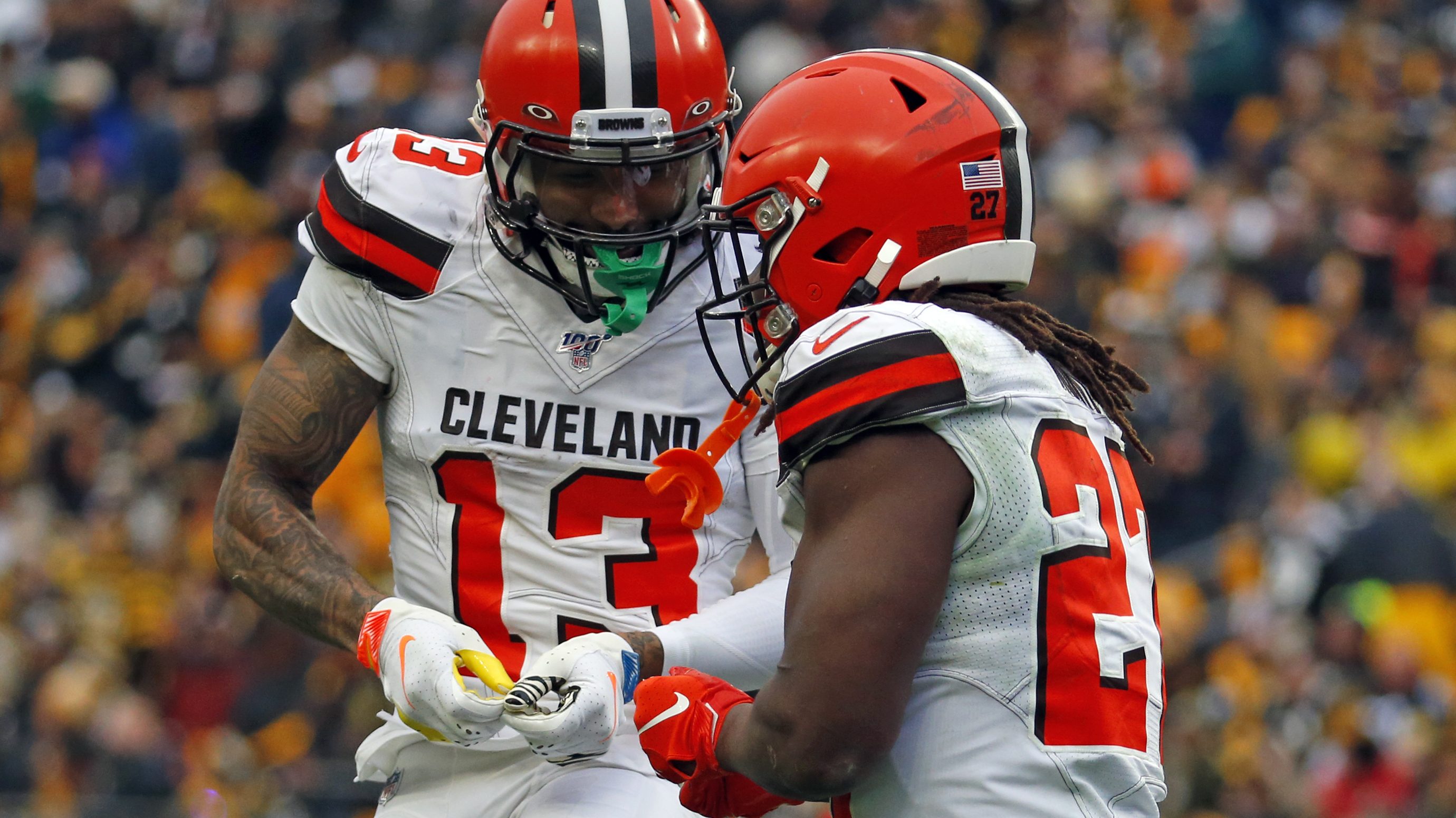 Browns RB Nick Chubb out for season; Kareem Hunt could return