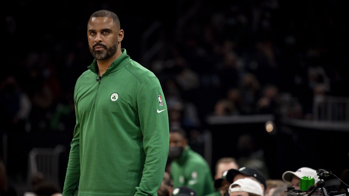 Boston Celtics - ⏸️✈ Jaylen Brown x #NBADunkWeek
