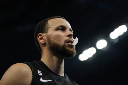 Curry Sounds Off on Title Run as Warriors Climb Standings