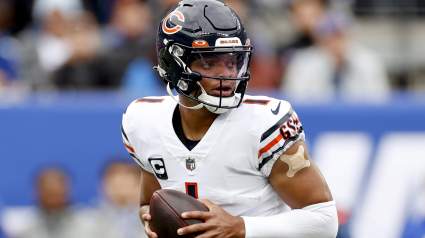 Former NFL MVP Willing to Be Backup for Bears QB Justin Fields