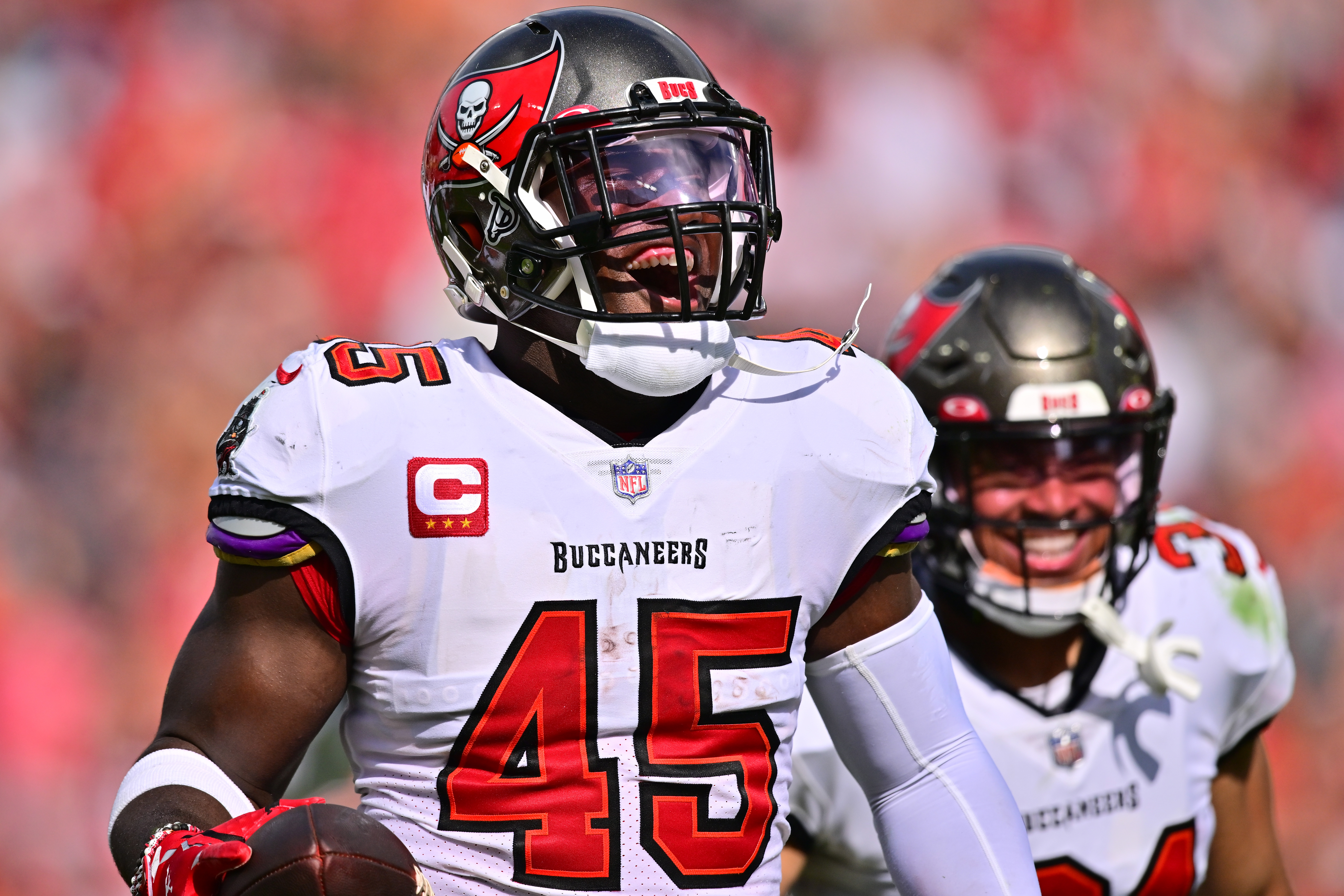 Browns Expected To Pursue Buccaneers Linebacker Devin White