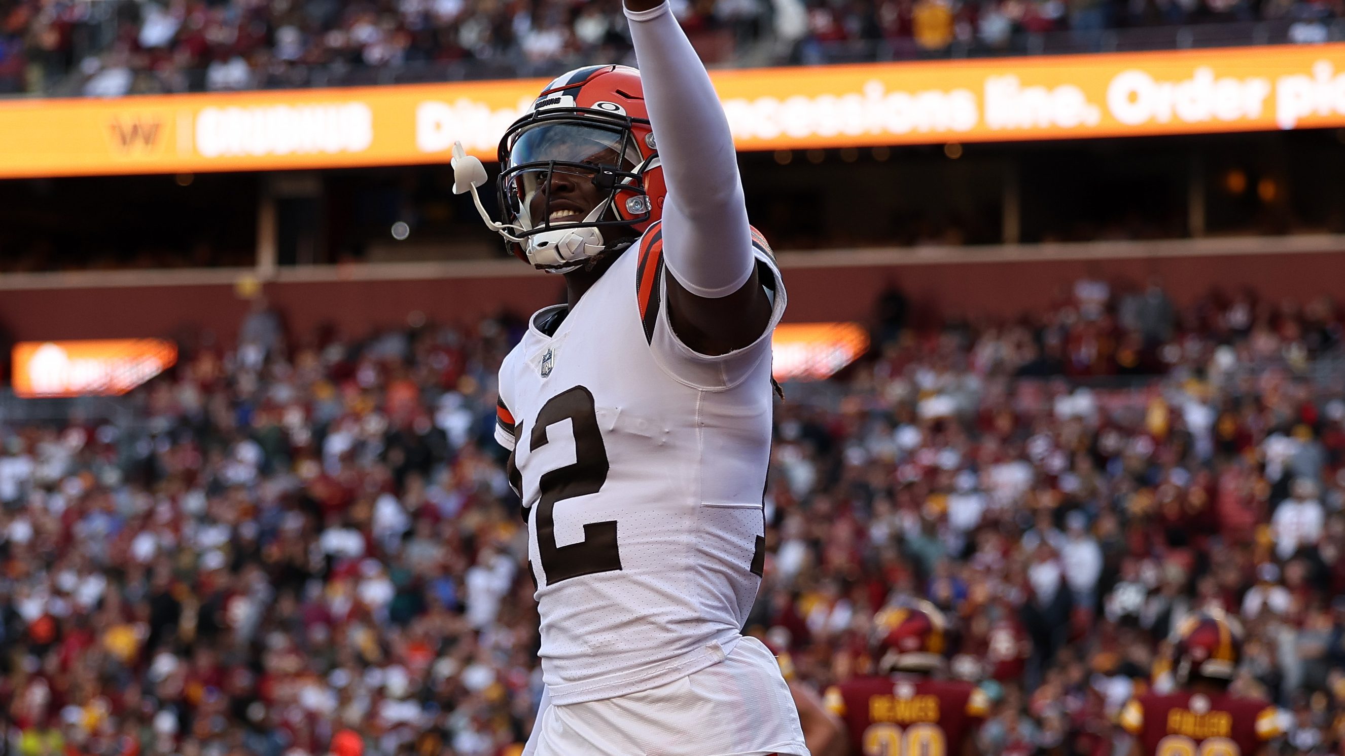 Browns receiver Michael Woods suffers ruptured Achilles working