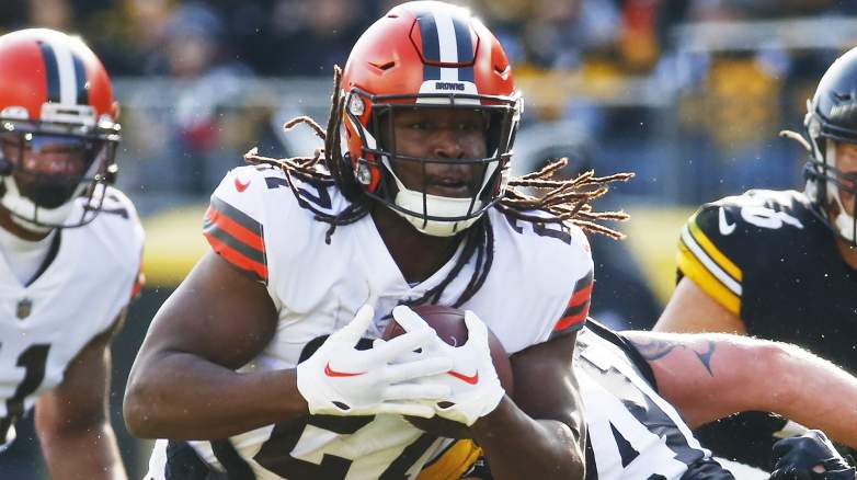 Kareem Hunt rumored to be traded to the Eagles? Do not believe this - Dawgs  By Nature