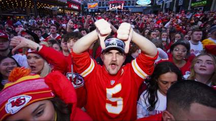 Insider Blasted for Linking Chiefs to Replacement for $80 Million All-Pro