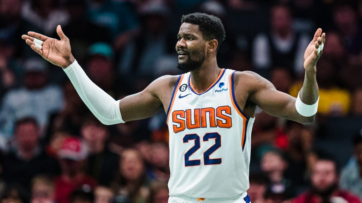 Mavericks Could Trade For Suns Star Deandre Ayton: Report