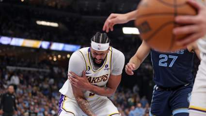 Lakers Star Anthony Davis Issues Strong Statement on His Scary Arm Injury