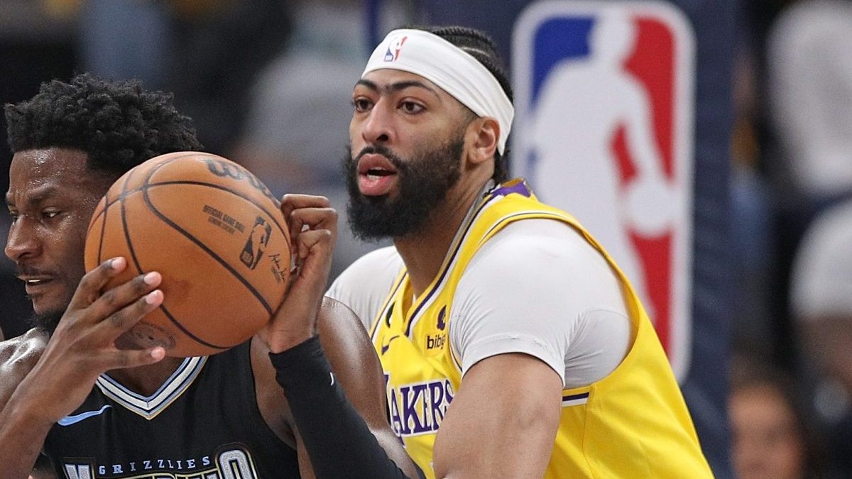 Darvin Ham Sends Message On Anthony Davis After Lakers Lose Game 2 To ...