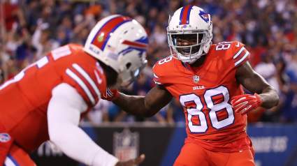 Speedy Ex-Bills WR Back for 11th Season After Signing With AFC Rival