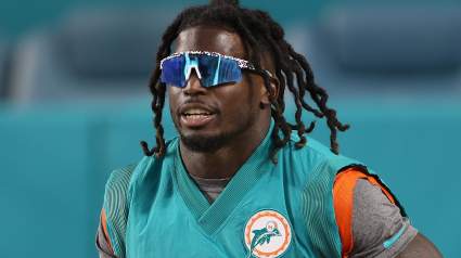 Ex-Chiefs’ Tyreek Hill Hints at Pursuit of NFL Record in Cryptic Tweet