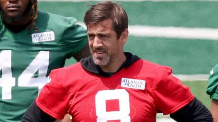 Jets Teammate Reveals Aaron Rodgers’ Intense 4-Word Message at OTAs