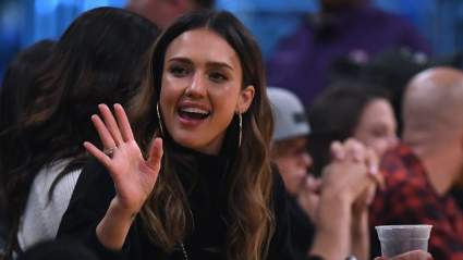 Jessica Alba Thanks Knicks Star for Game 2 Courtside Seat [WATCH]