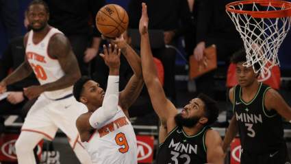 NBA Insider Pitches 6-Time All-Star for Knicks Over Karl-Anthony Towns