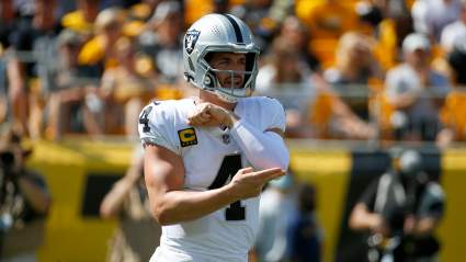 First Look at Ex-Raiders QB Derek Carr in Saints Uniform Revealed