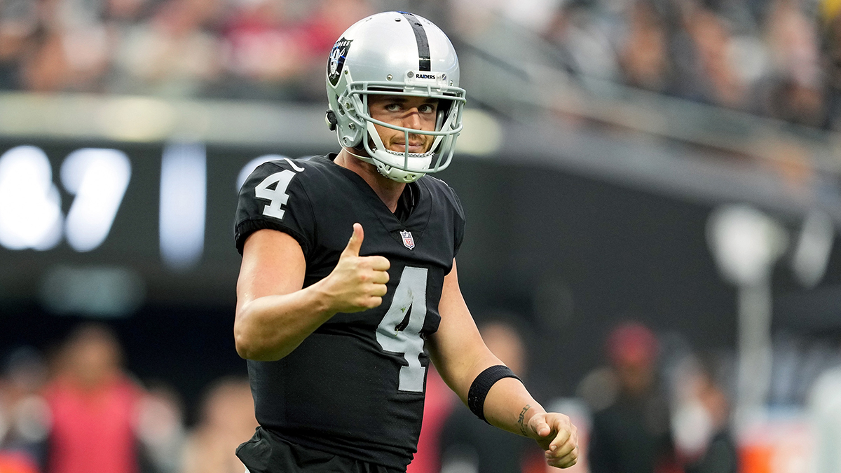 Raiders: Derek Carr's future in Vegas is as murky as ever