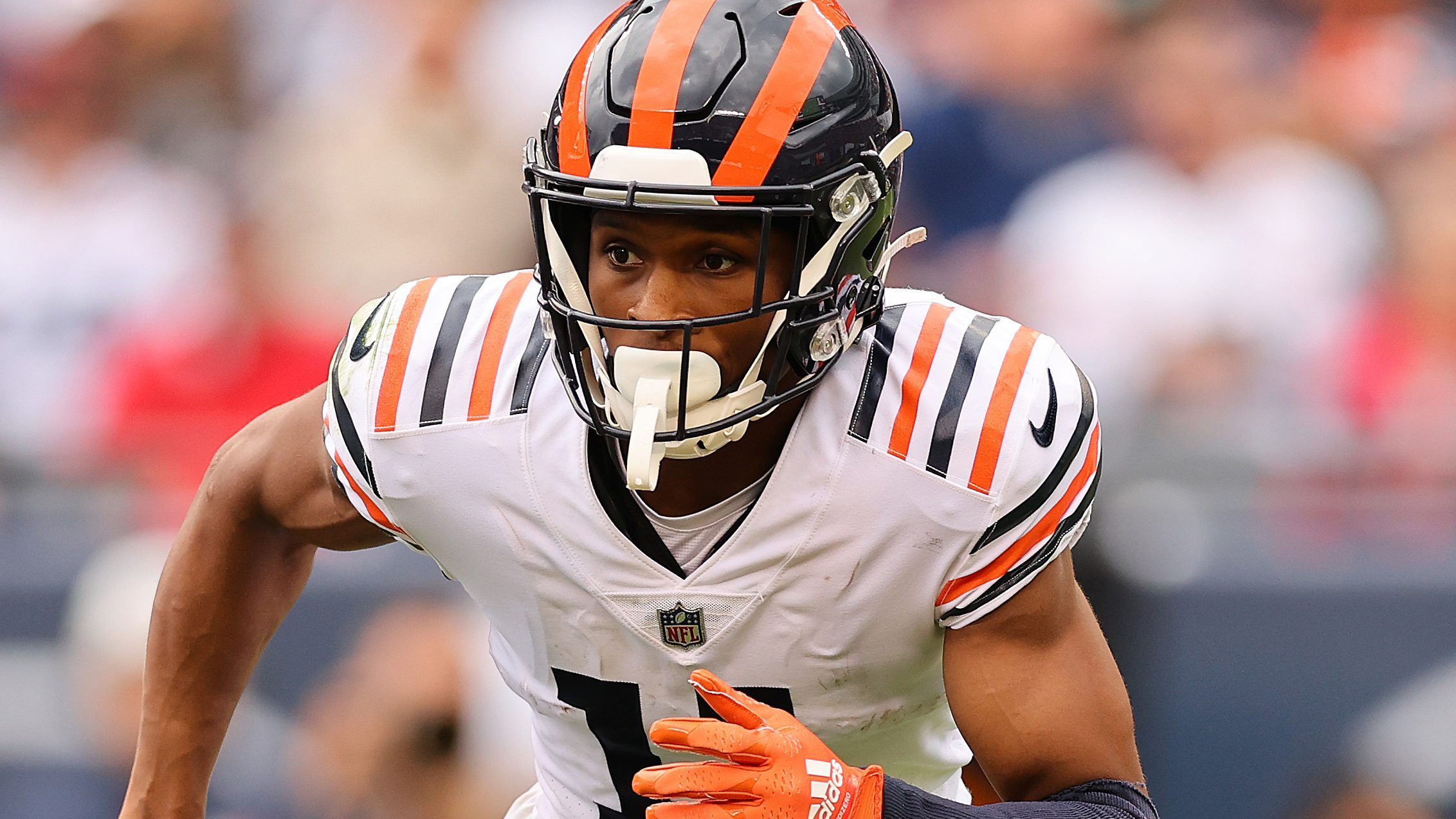 Bears Reveal Injury Status & Timeline For WR Darnell Mooney