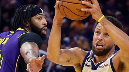 Anthony Davis Makes Bold Stephen Curry Prediction for Warriors-Lakers Game 2