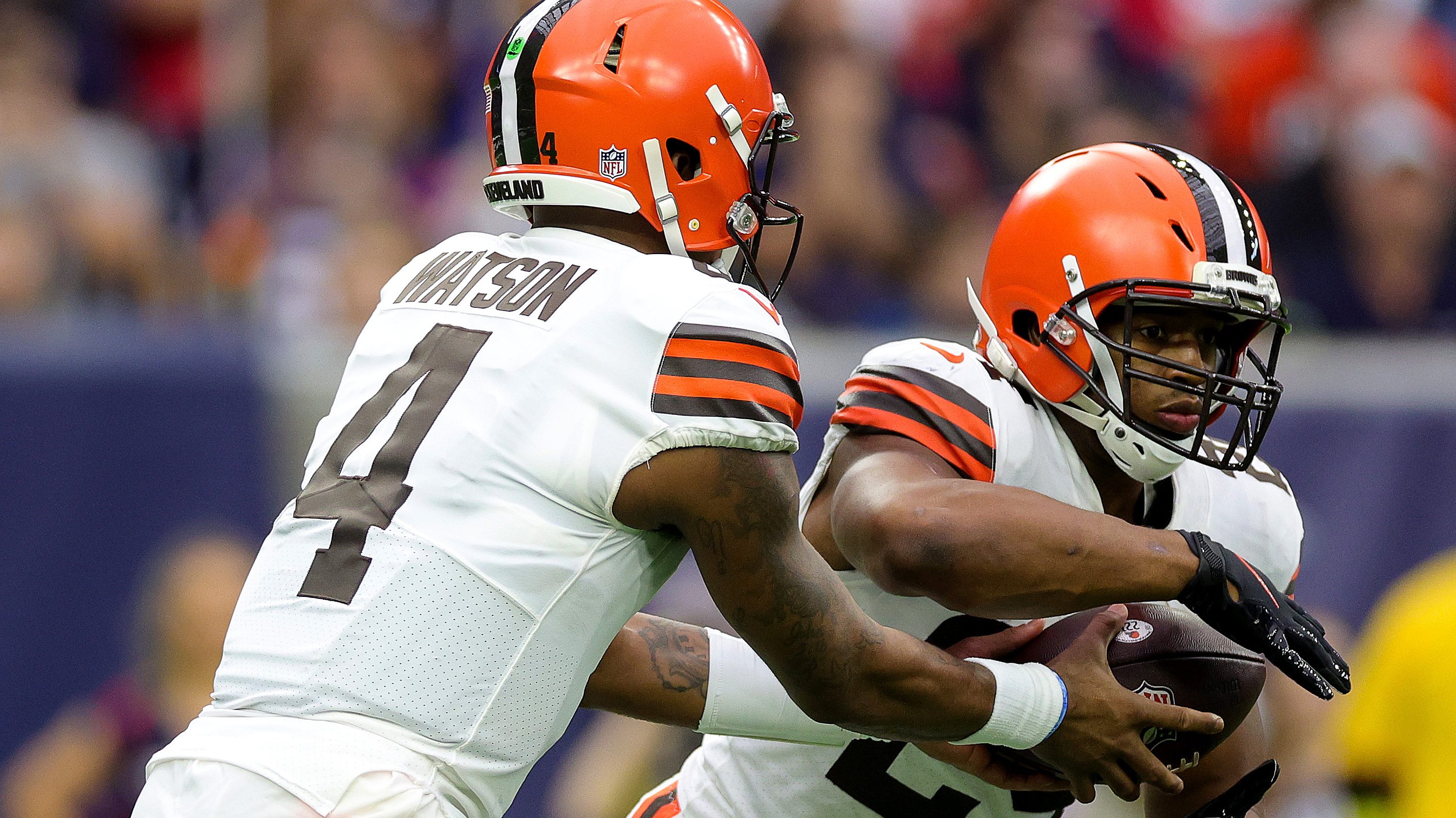 Browns' Nick Chubb picking up yards, admirers with every run