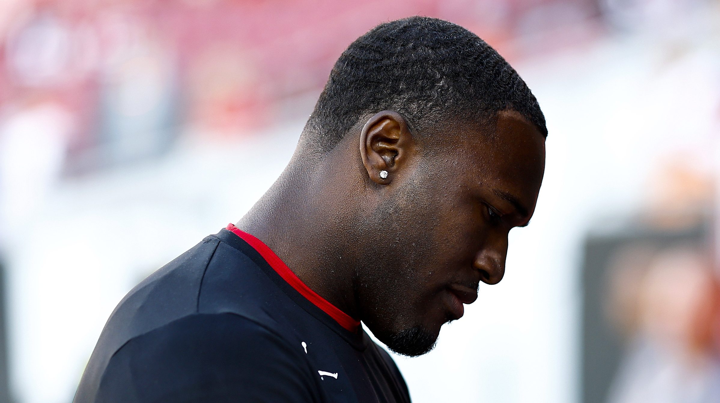 Buccaneers LB Devin White reportedly requested a trade