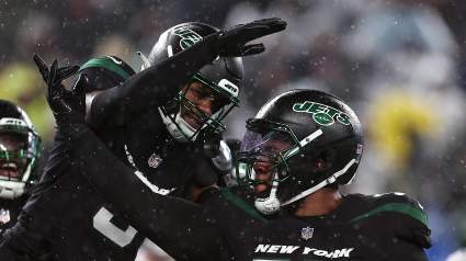 Jets Lock in Versatile Defender on 4-Year Contract