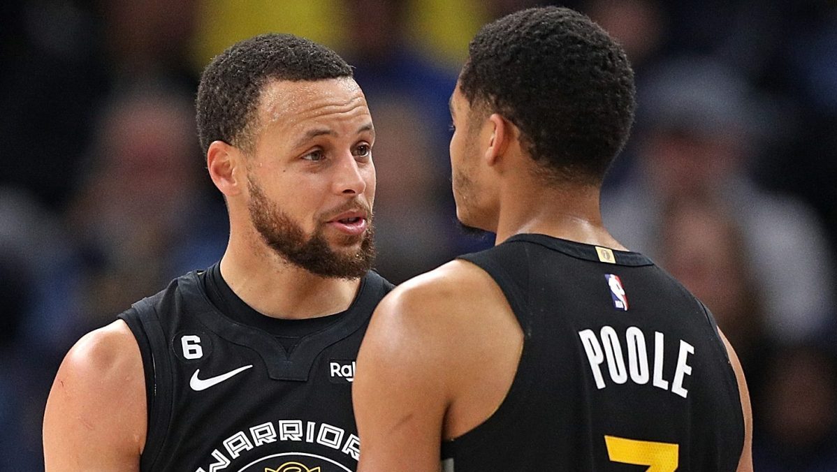Warriors Stephen Curry Sends Message on Jordan Pooles Struggles Heavy