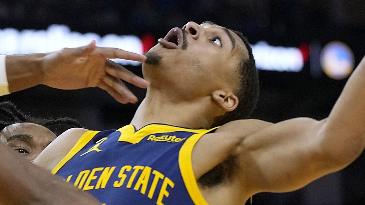 NBA Execs Rip Warriors for Jordan Poole Contract, Name Potential