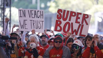 Chiefs Sign Ex-Raiders OT After Minicamp Tryout, Cut 2 Rookies