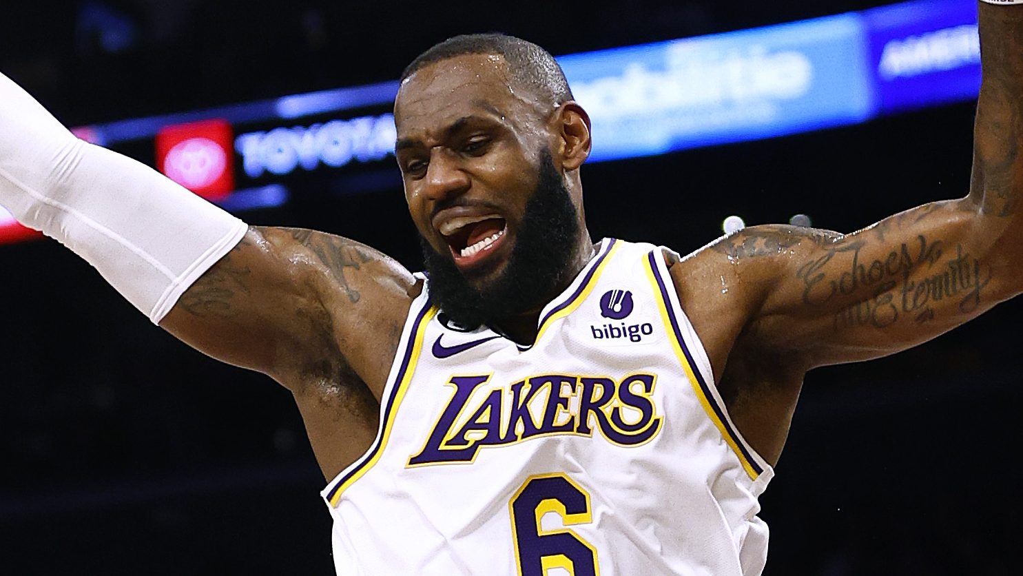 LeBron James blew Austin Reaves' mind with his big basketball