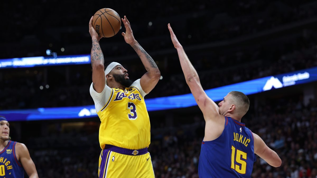 Nikola Jokic Sends Message on Anthony Davis After Nuggets Take Down Lakers