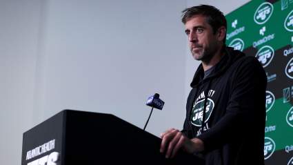 Jets’ Aaron Rodgers ‘Desperate’ to Add Star Pass Catcher, Says Analyst