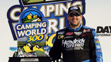 Kyle Larson Brings Back Tony Stewart’s Daytona-Winning Scheme