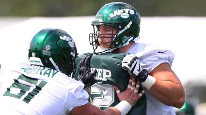 Ex-Jets 23-Game Starter Signs With Raiders: Report
