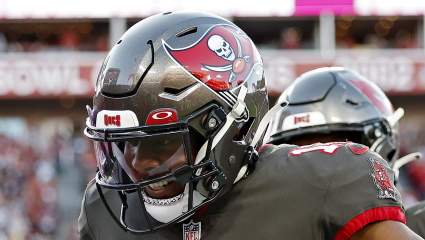Bucs Veteran WR Snatches New Jersey Number Amid Position Battle
